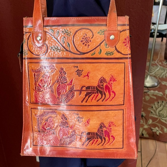 Beautiful, hand crafted, ethnic shoulder bag - Picture 2 of 15